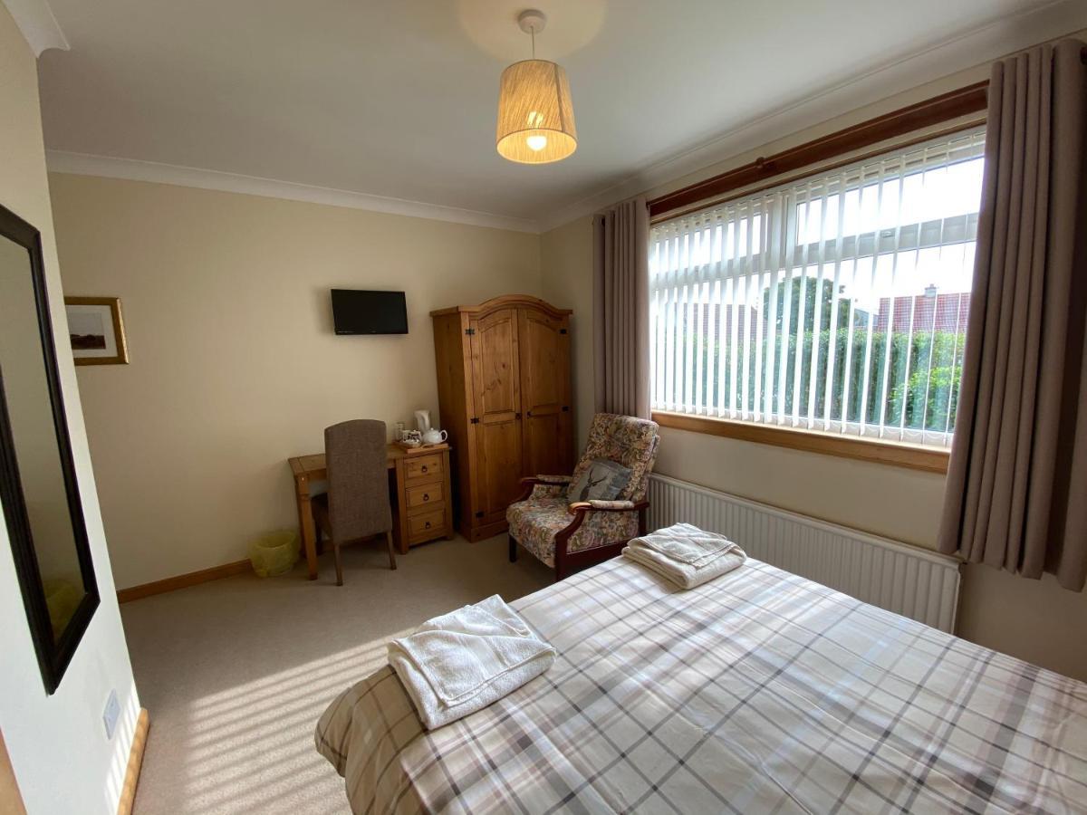 Manor House Bed & Breakfast Stornoway  Exterior photo
